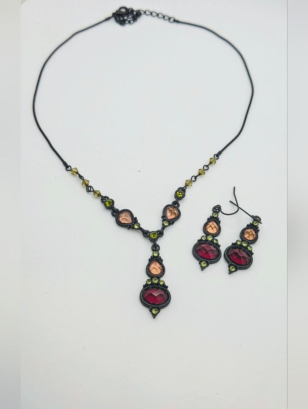 Elegant Pink and Burgundy Crystal Necklace with Matching Earrings